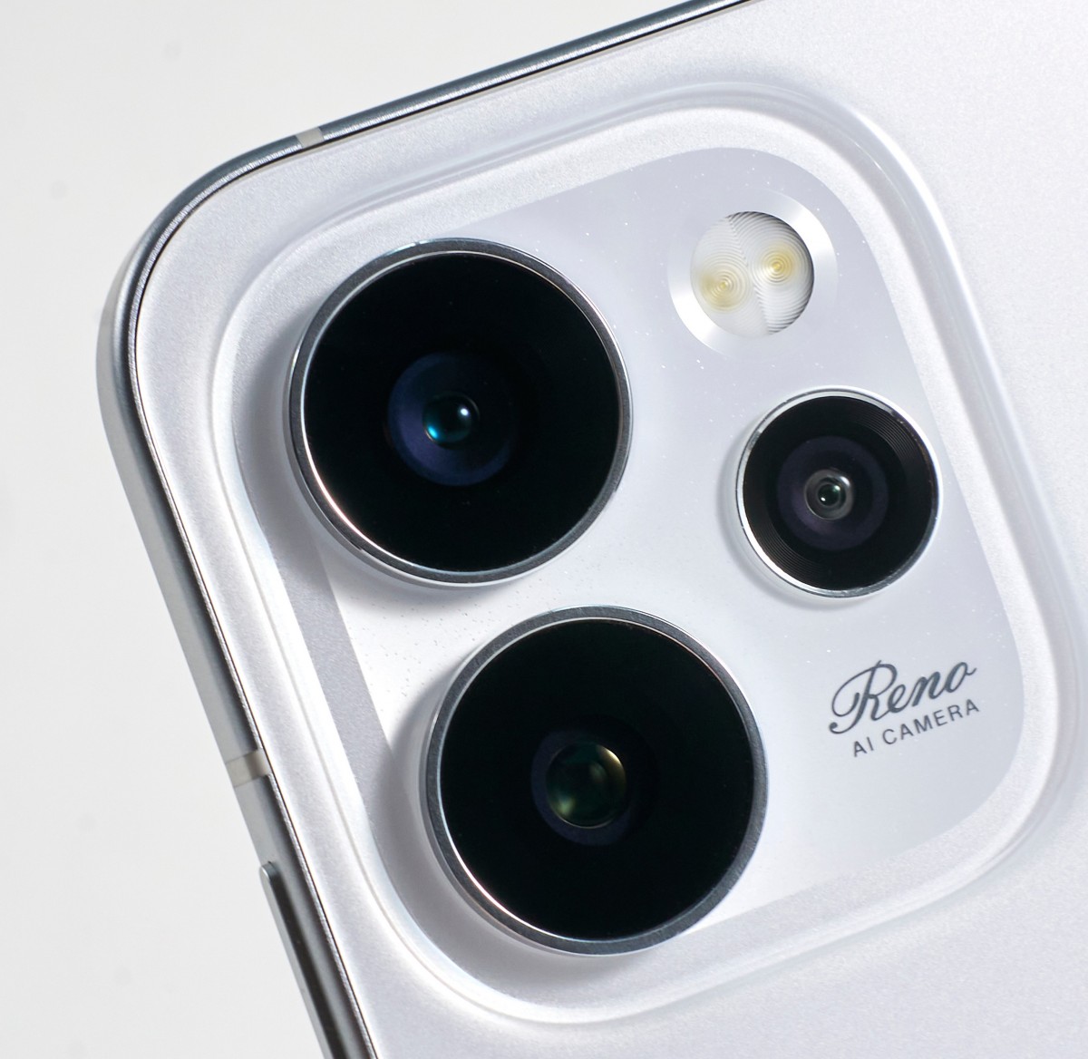 OPPO Reno 15 Pro India Launch 2025 – Price, Specs & Camera